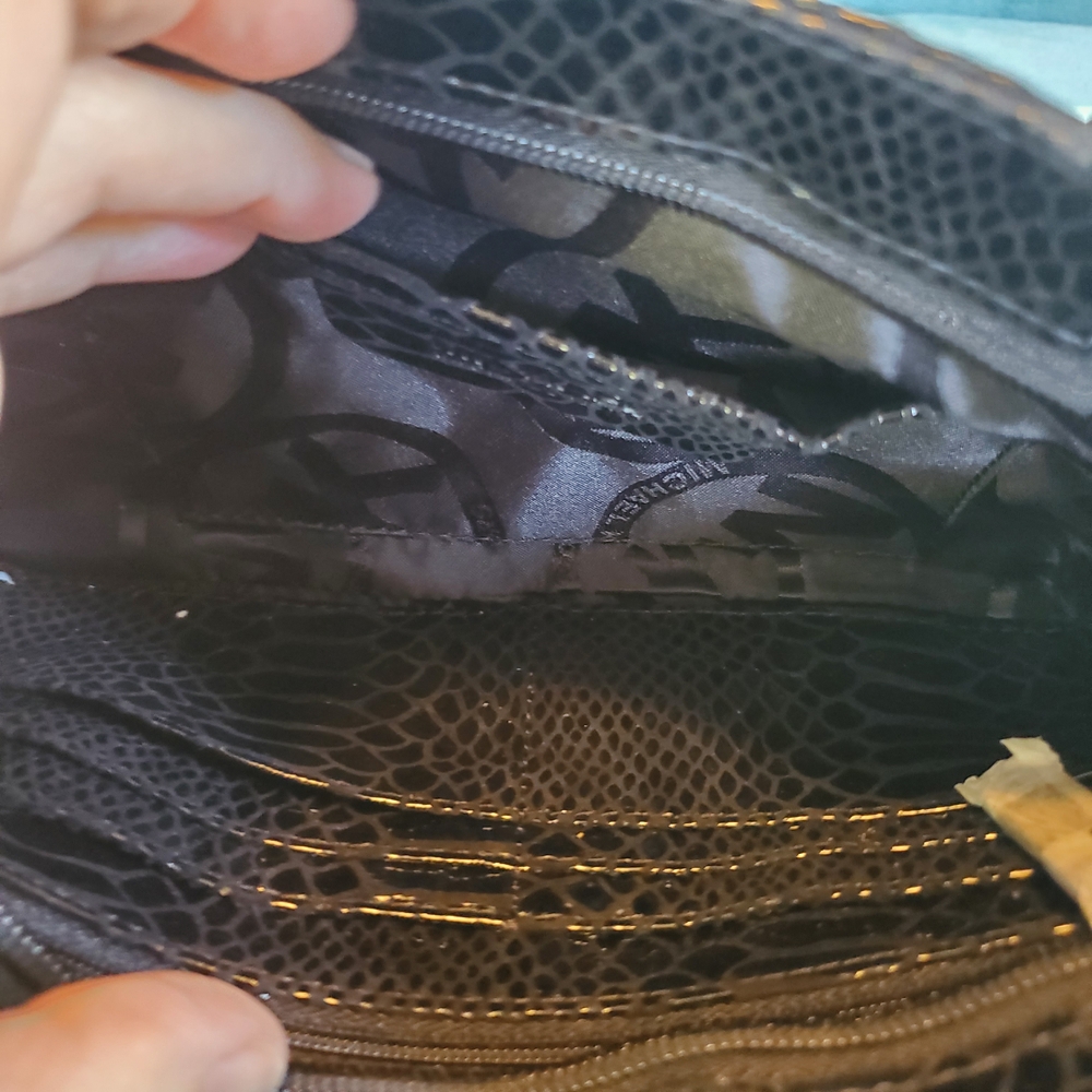 Michael Kors - Faux Snakeskin - 3 Way Convertible Clutch, Shoulder & Crossbody - Picture 10 of 15